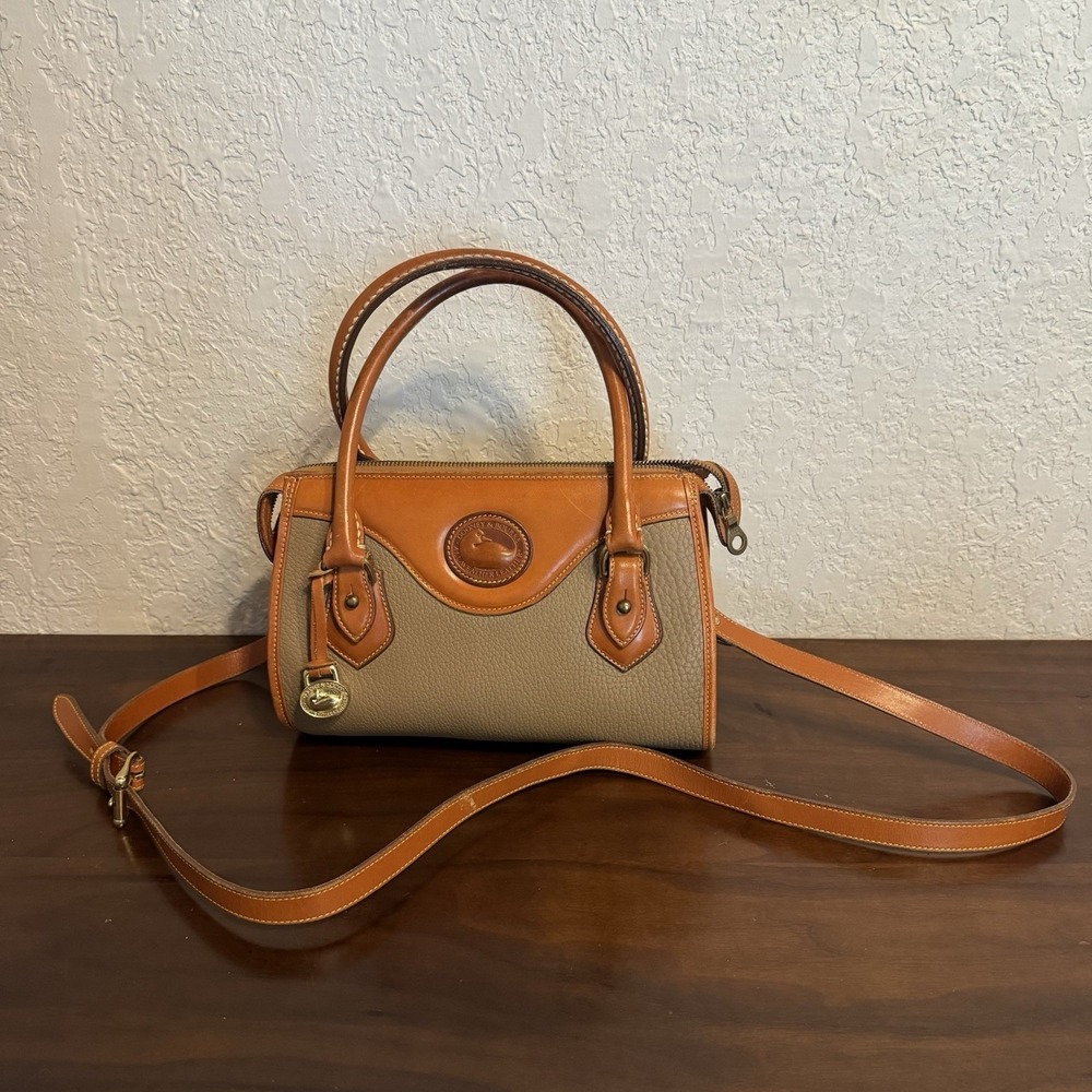 Vintage Dooney & Bourke All-Weather Leather/ Zipper Top Satchel/Shoulder Strap